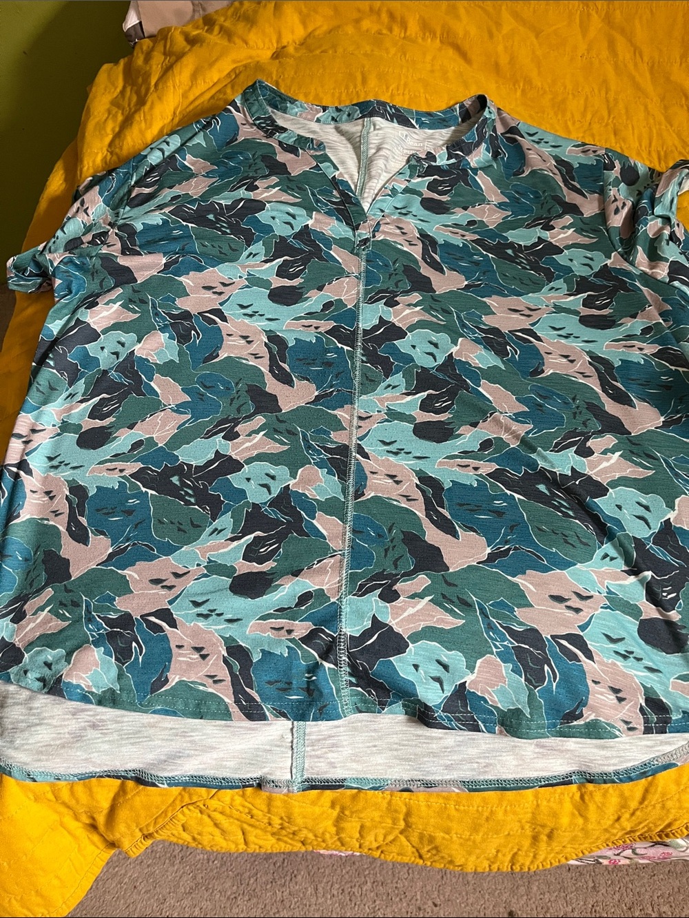 L.L. Bean Women's Teal, Navy & Cream Camouflage Print Top 10 tops